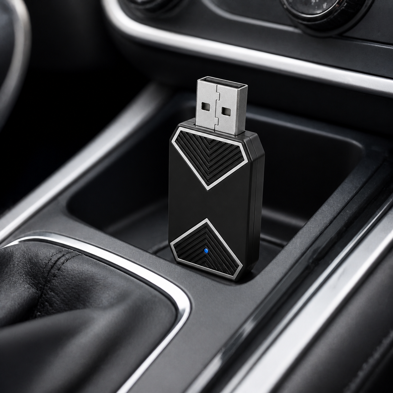 Kabelloser CarPlay-Adapter in der Mittelkonsole